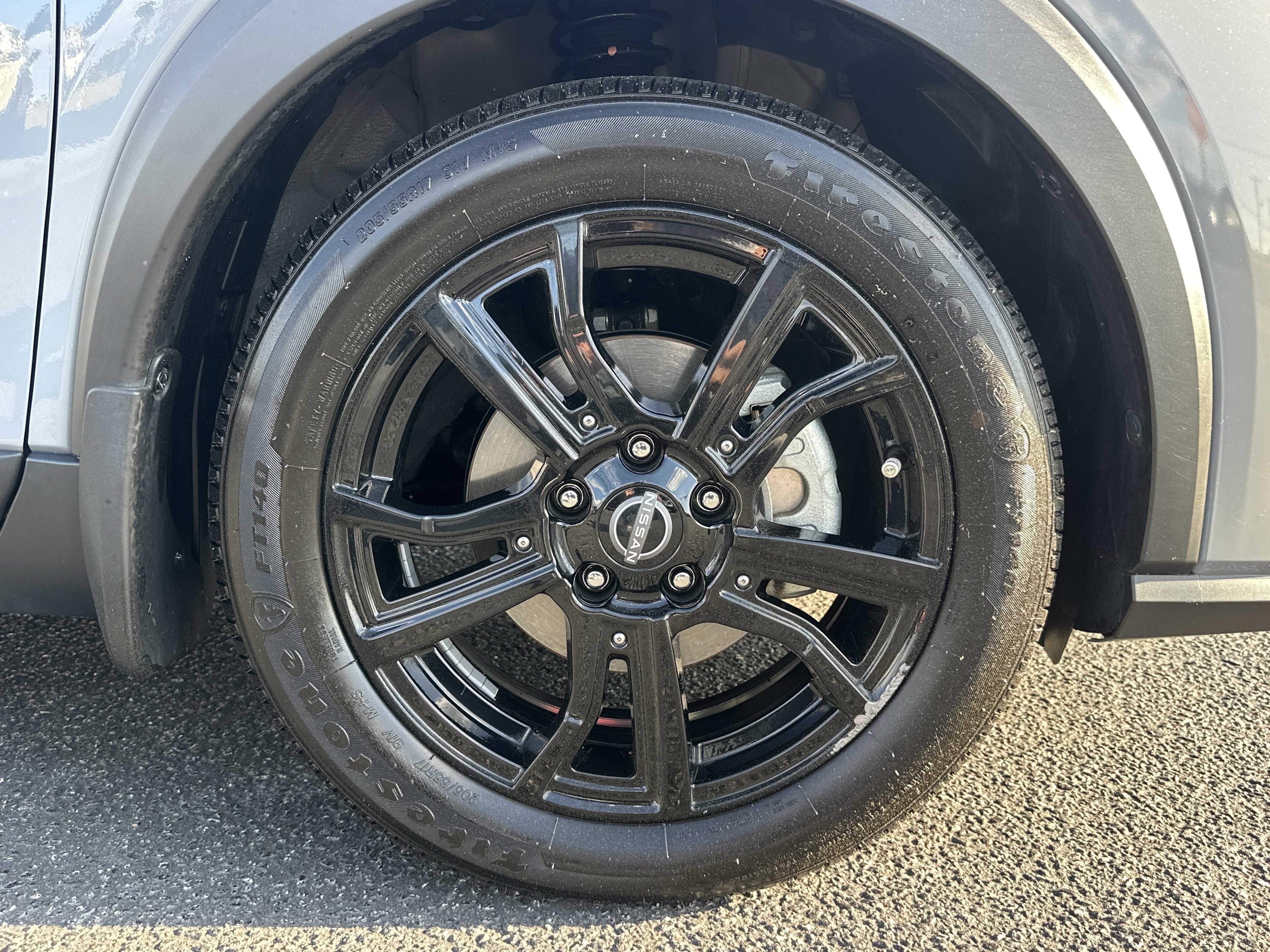 Used 2023 Gray/Super Black Nissan SR image 13