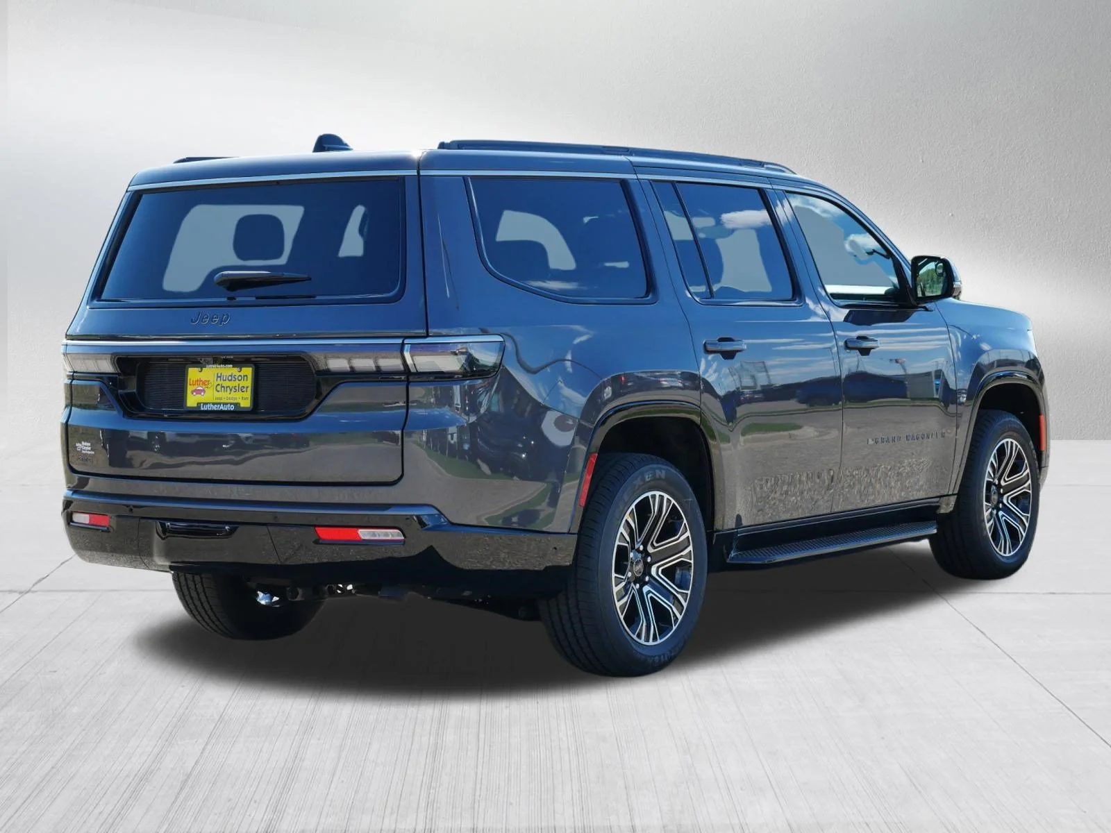 New 2026 Baltic-Gray Metallic Clear-Coat Exterior Paint Jeep  image 2