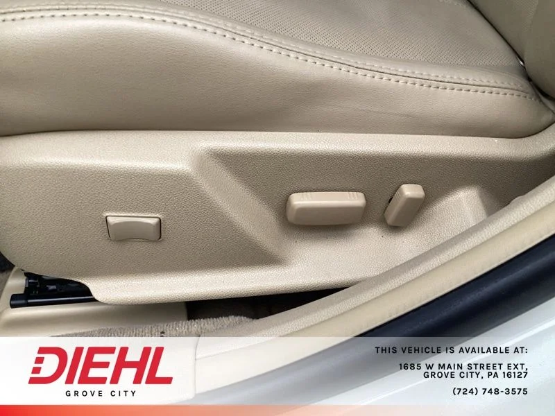 Used 2012 White Cadillac Performance image 14