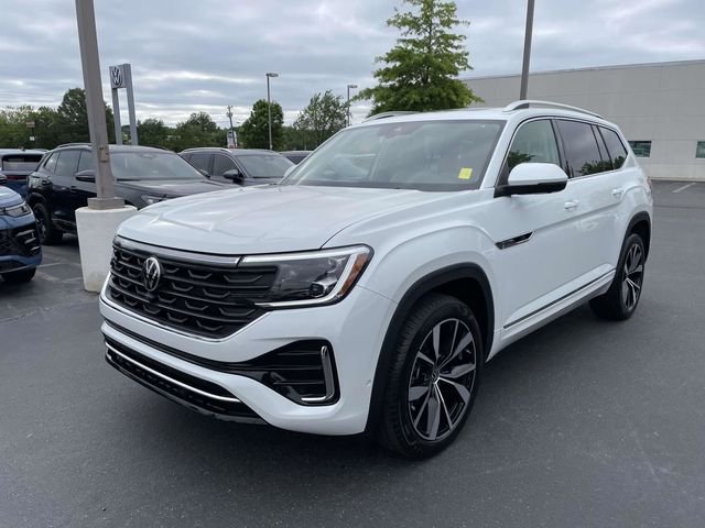 New 2026 White Volkswagen 2.0T SEL Premium R-Line image 3