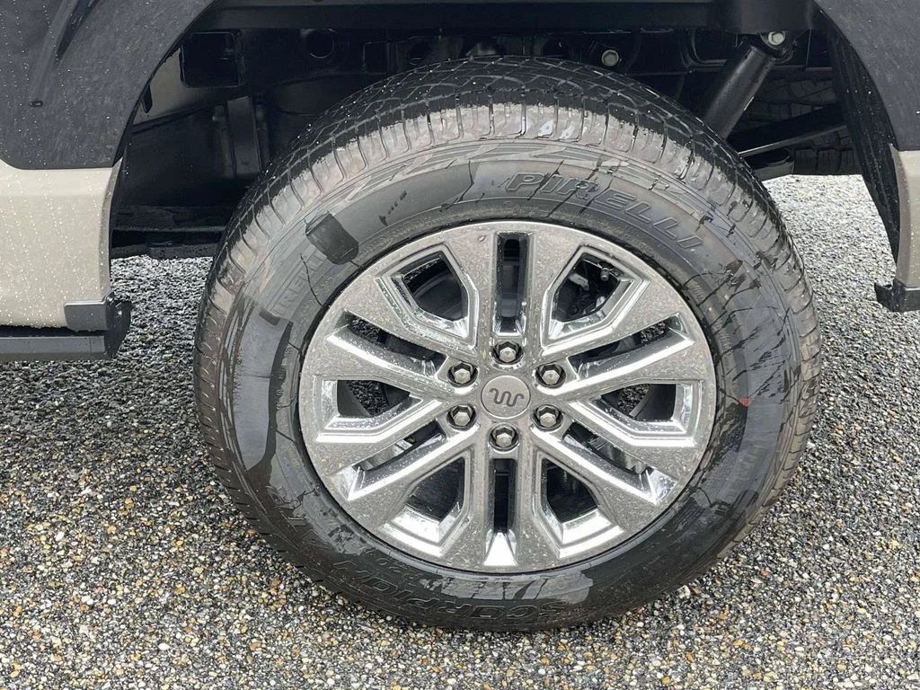 New 2026 Agate Black Metallic Ford King Ranch® image 9