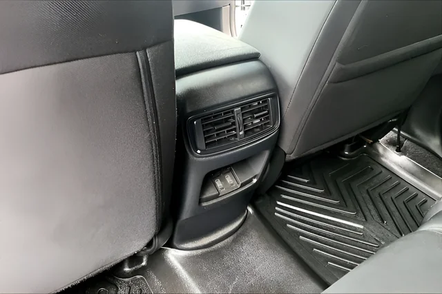 Used 2019  Honda EX image 29
