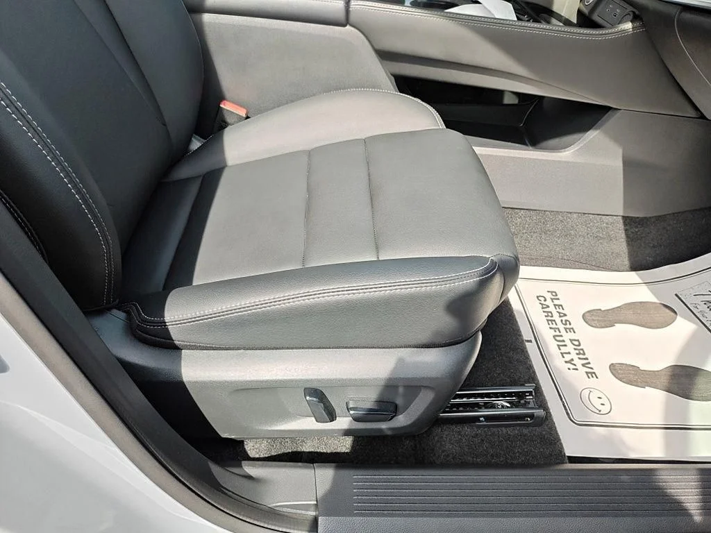 Used 2023 Gray Nissan SL image 38