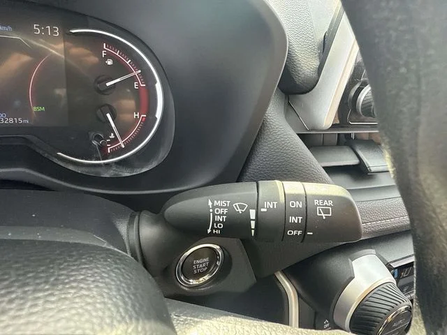 Used 2025  Toyota XLE image 29