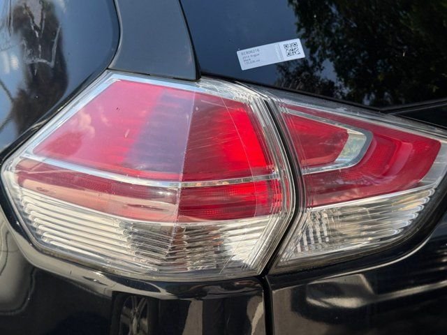 Used 2014 Black Nissan S image 16