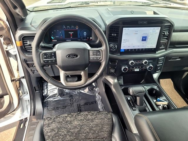 Used 2025  Ford Tremor image 9