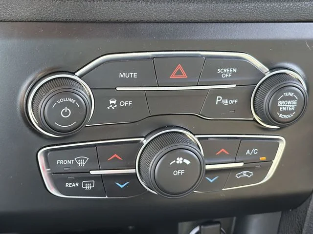 Used 2023 Orange Dodge SXT image 13