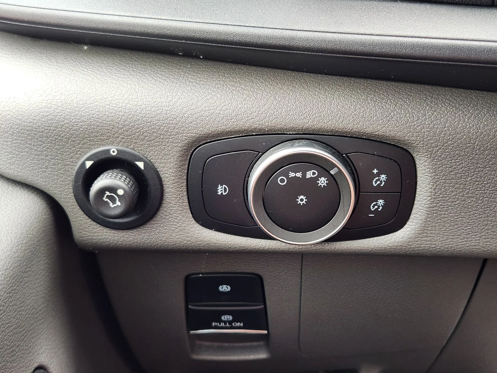 Used 2023 White Ford Base image 20