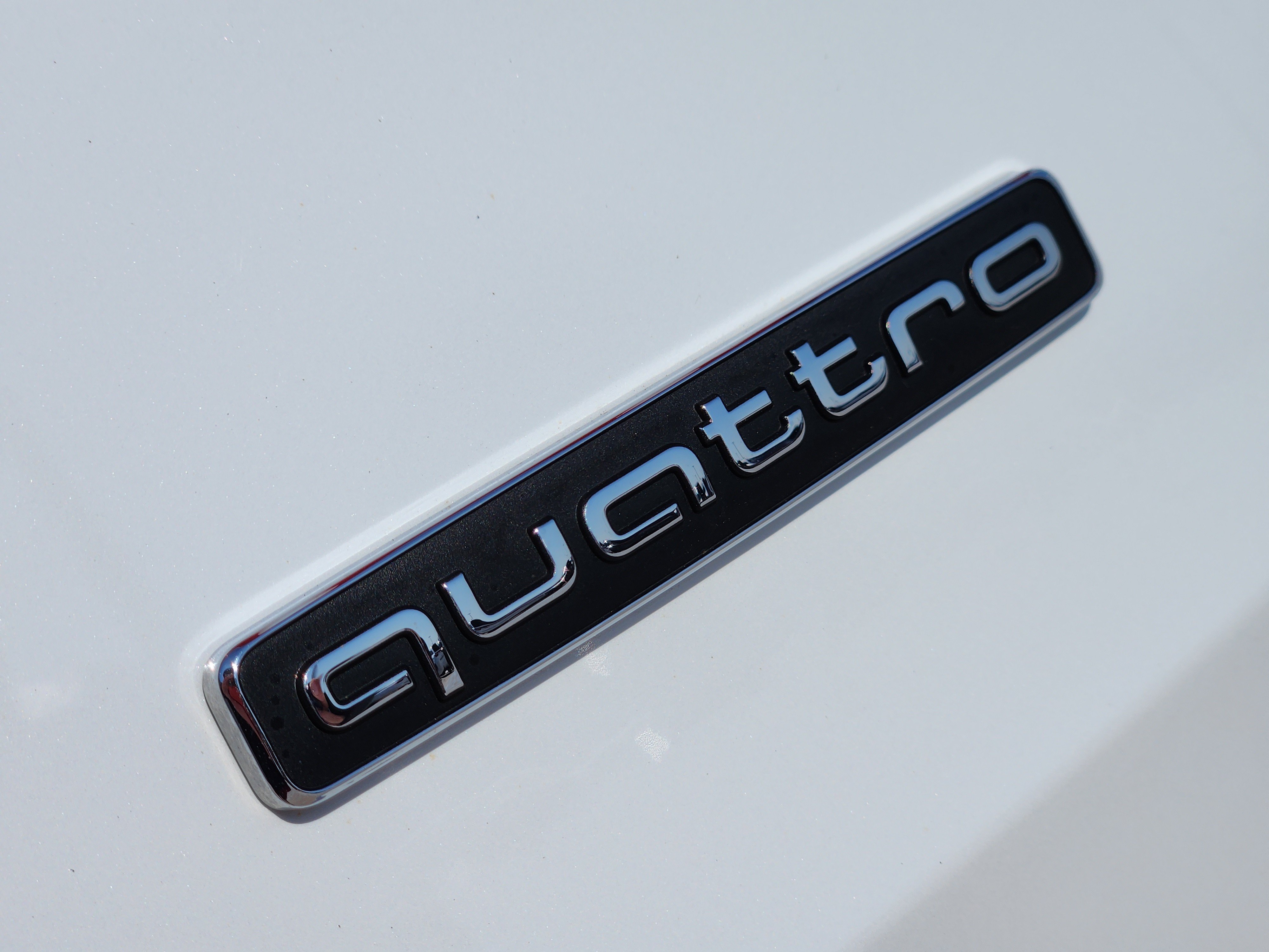 Used 2025  Audi S line Premium image 13