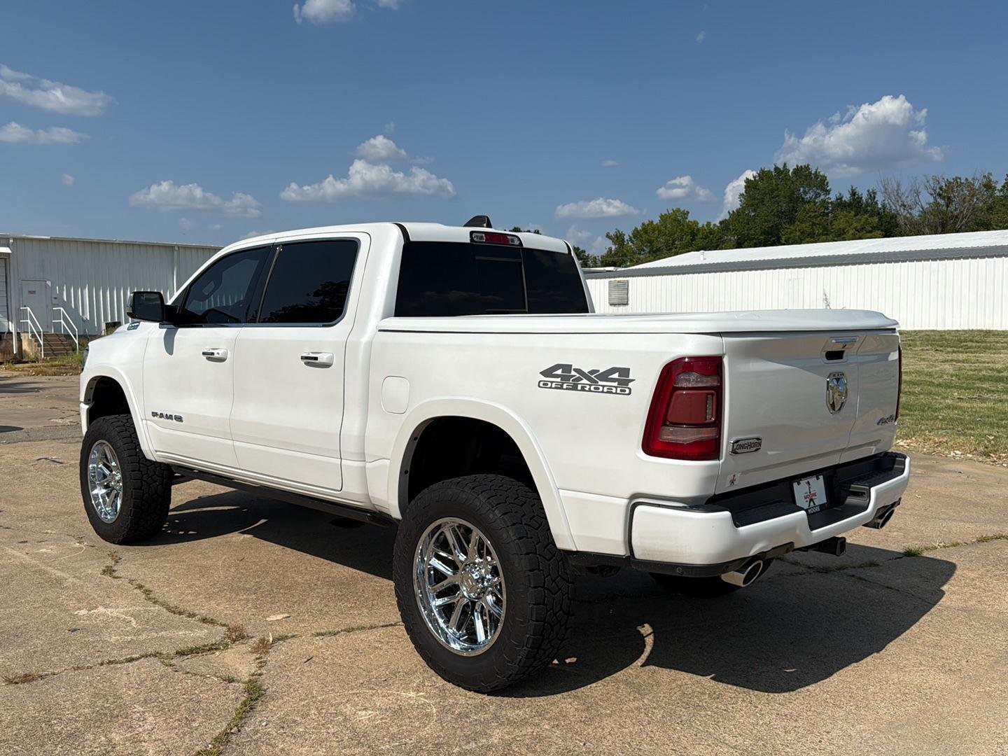 Used 2020 Ivory White Tri-Coat Pearlcoat Ram Longhorn image 5