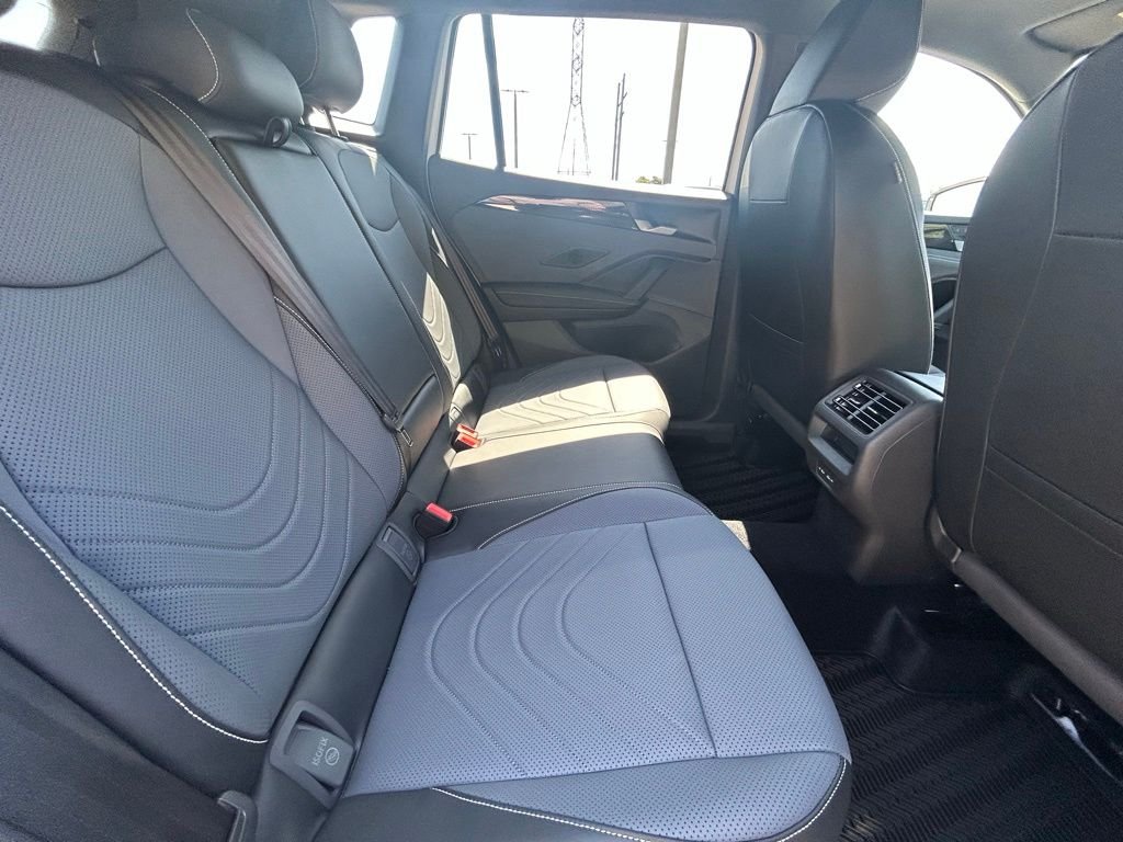 New 2026 White/off-white Volkswagen 2.0T SE R-Line Black image 42