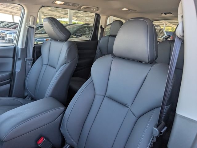 New 2026 ICE SILVER METALLIC Subaru Premium 7-Passenger image 7