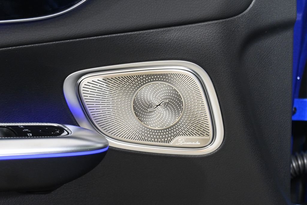 Used 2026 Starling Blue Metallic Mercedes-Benz GLC 300 image 25