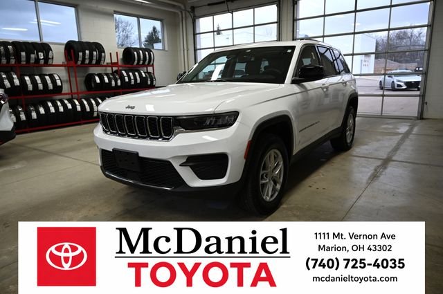 2023 Jeep Grand Cherokee Laredo 4WD 