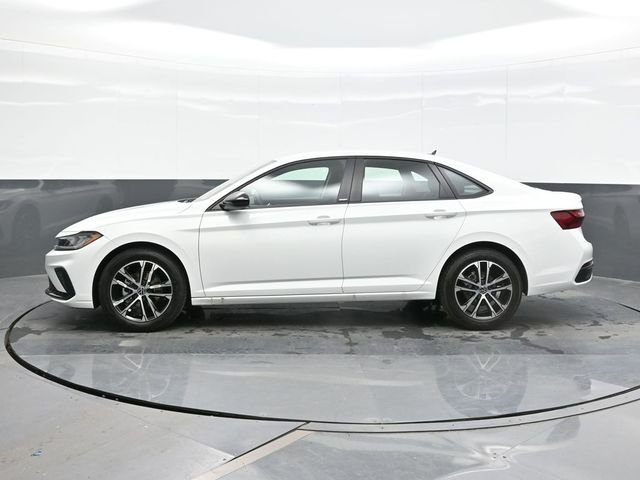 2025 Volkswagen Jetta Sport - Photo 4