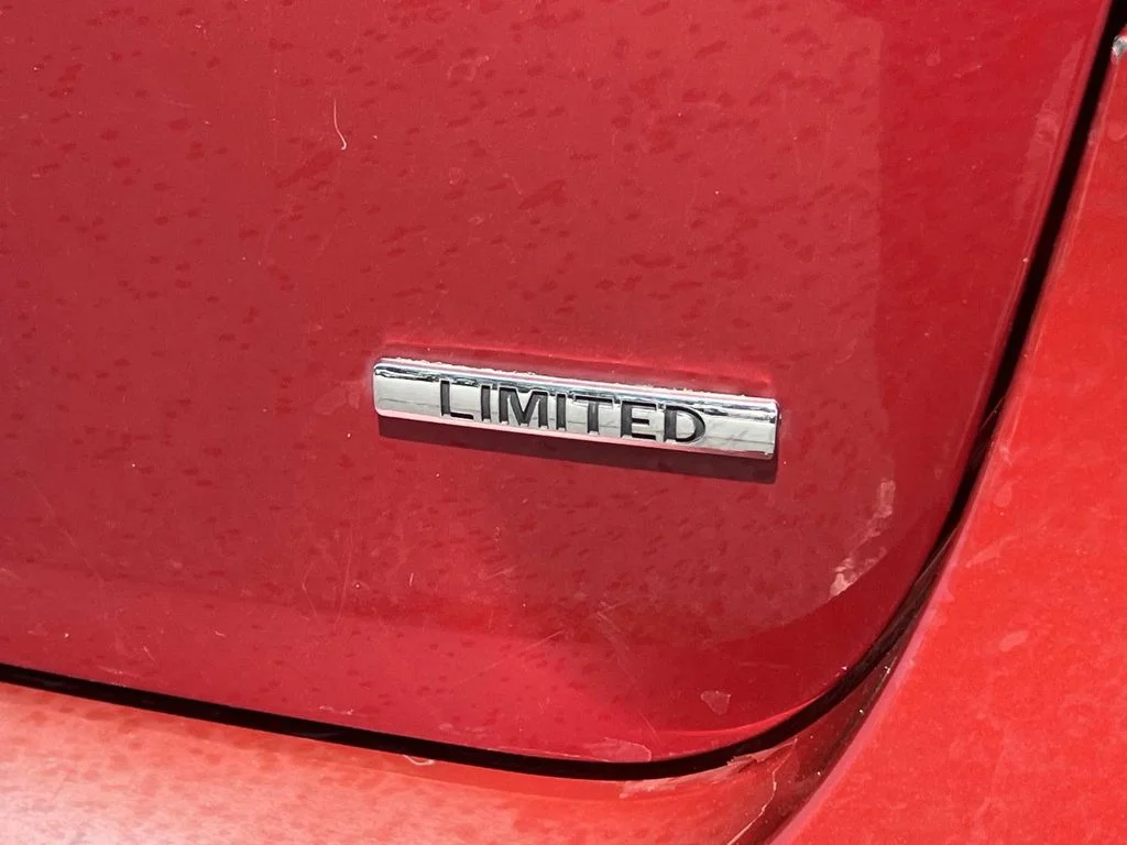 Used 2012 Red Hyundai Limited image 10