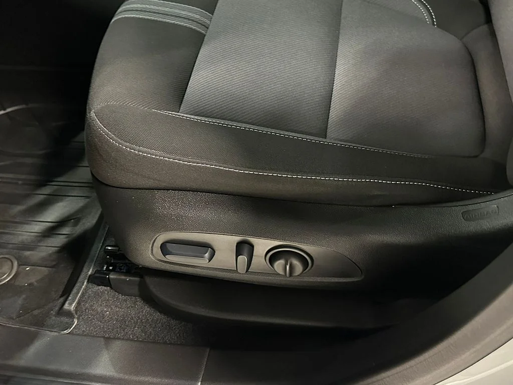 Used 2024 White Chevrolet LT image 21