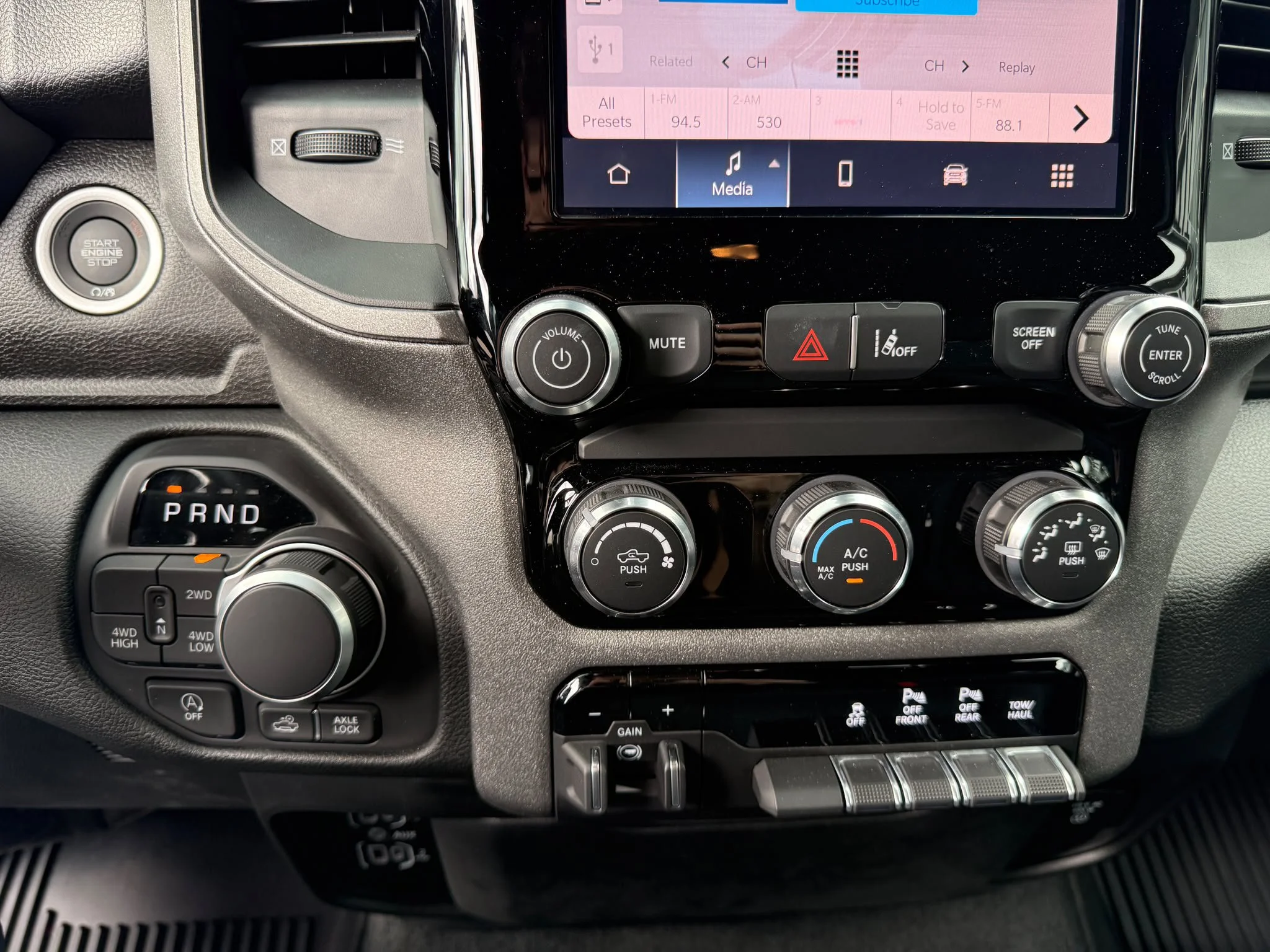 Certified Used 2026 Granite Crystal Metallic Ram Warlock 4x4*6 Pass | 3.0L I6 | 33in Tires | Adaptive Cruise | Remote Start | Park Assist image 19