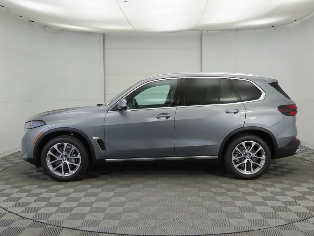 Used 2026 Gray Metallic BMW sDrive40i image 8