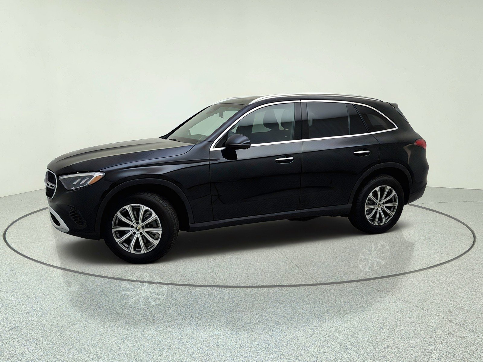 Certified Used 2026 Black Mercedes-Benz GLC 300 image 15