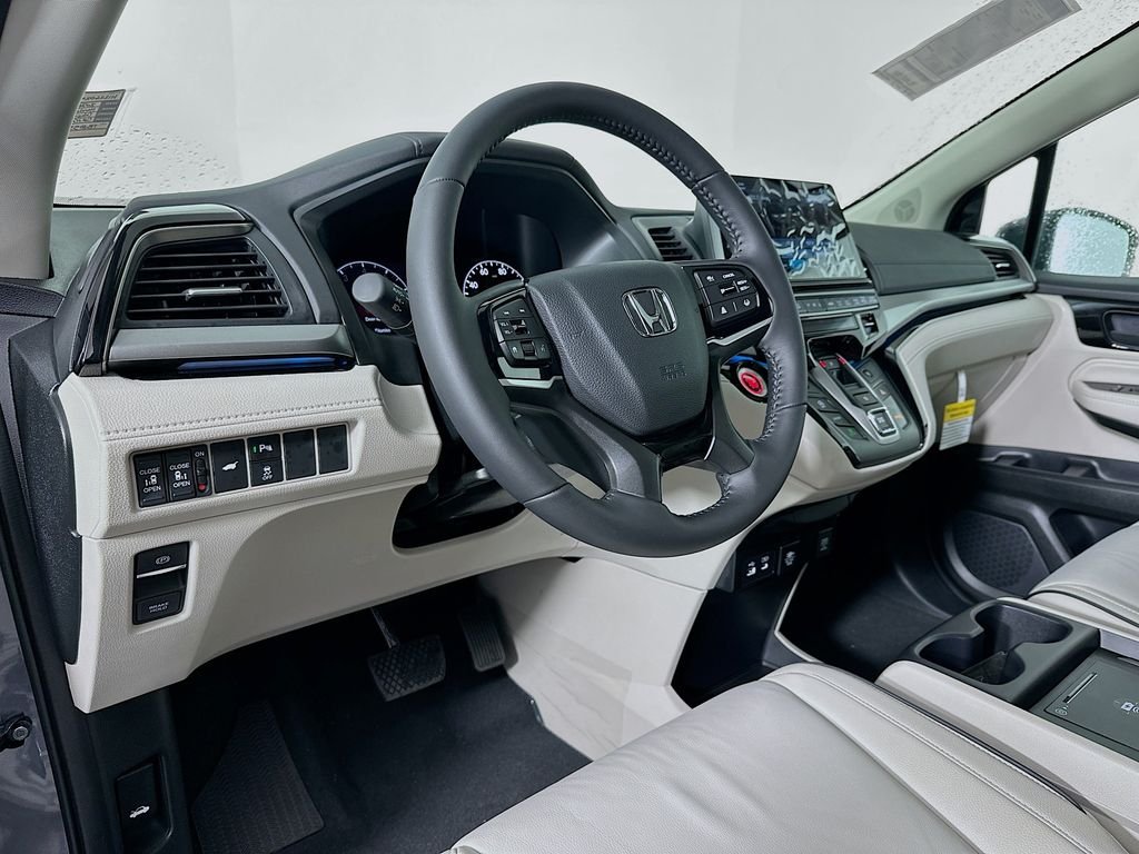 New 2026 Modern Steel Metallic Honda Touring image 9