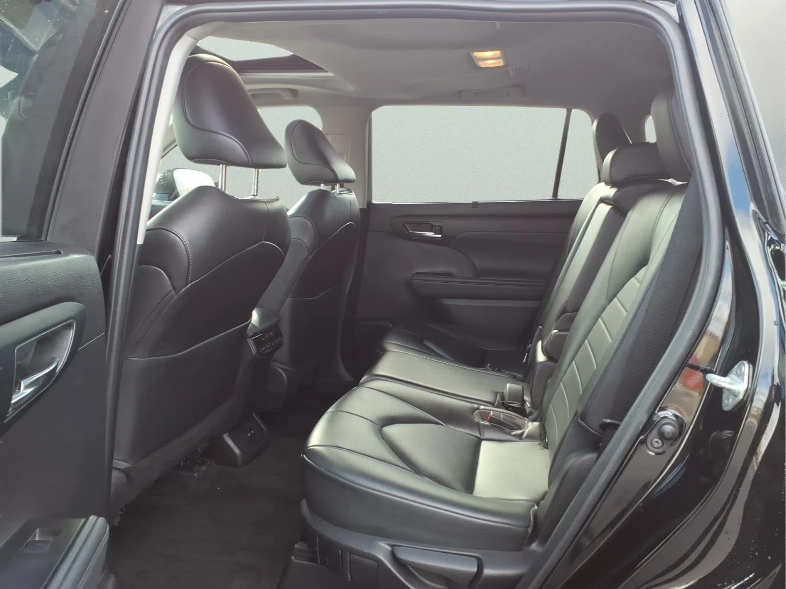Used 2023 Black Toyota XLE image 11