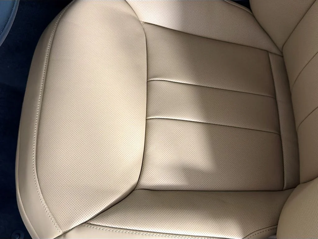 New 2026 Varesine Blue Land Rover SE image 20