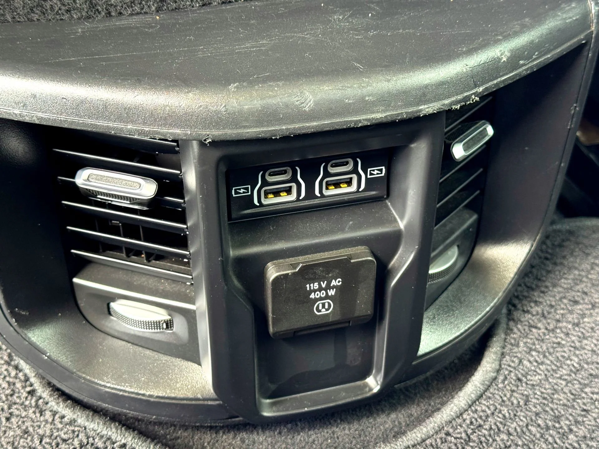 Used 2024  Ram Laramie image 21