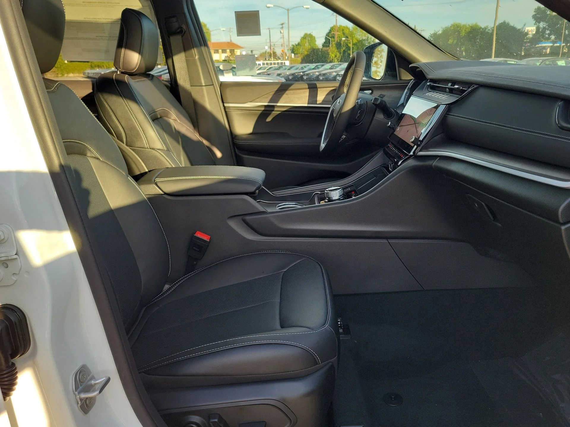 New 2026 White Jeep Limited Reserve image 16