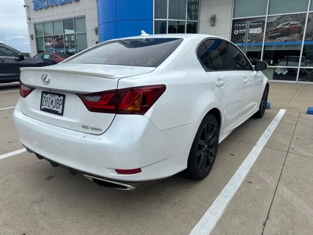 Used 2013  Lexus 350 image 5