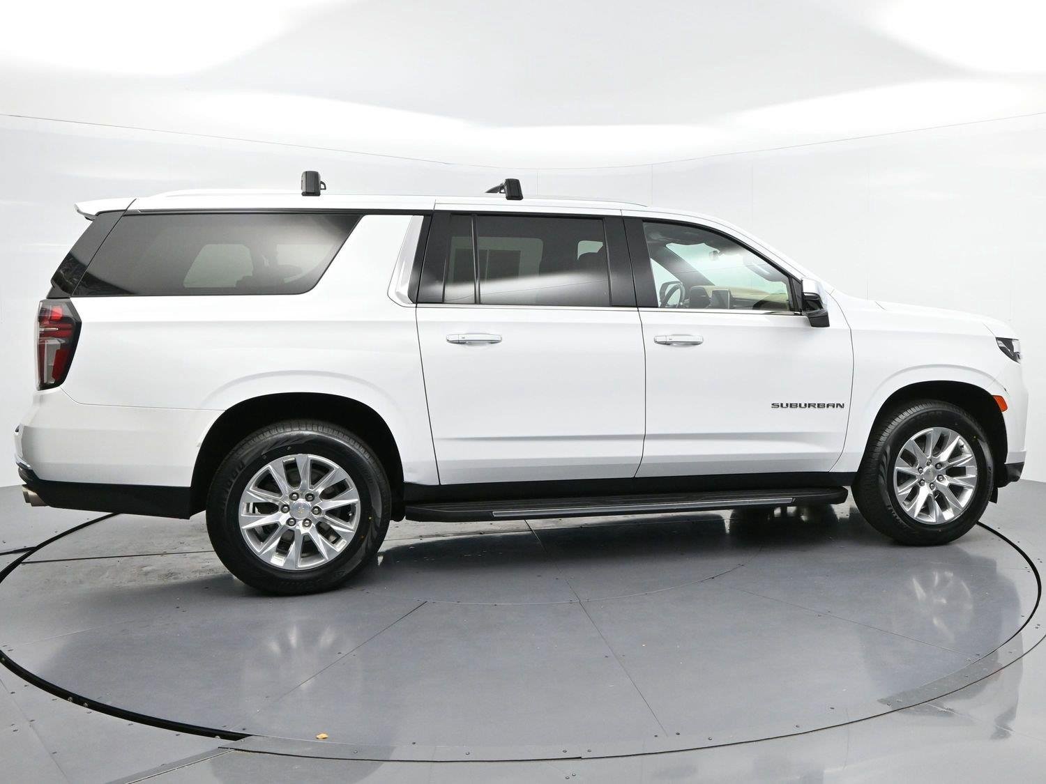 Used 2024 Summit White Chevrolet Premier image 8