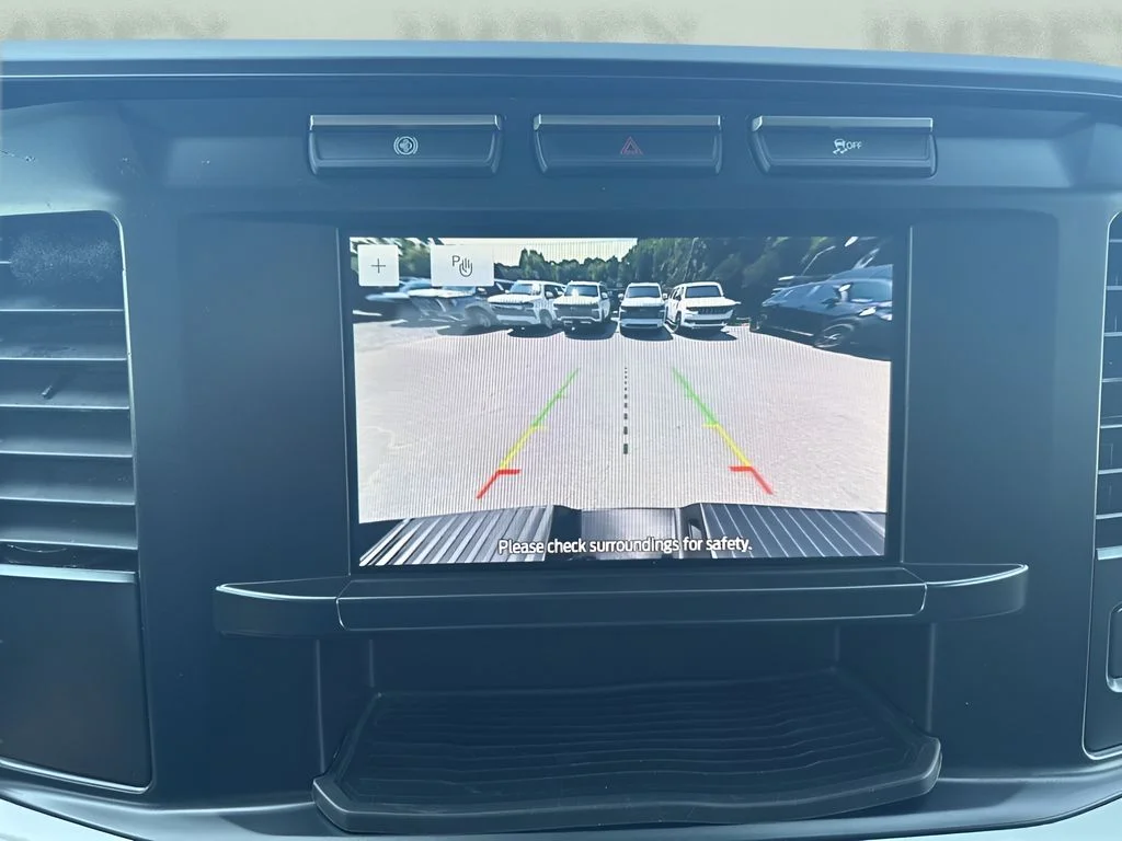 Used 2024 Silver Ford XLT image 19