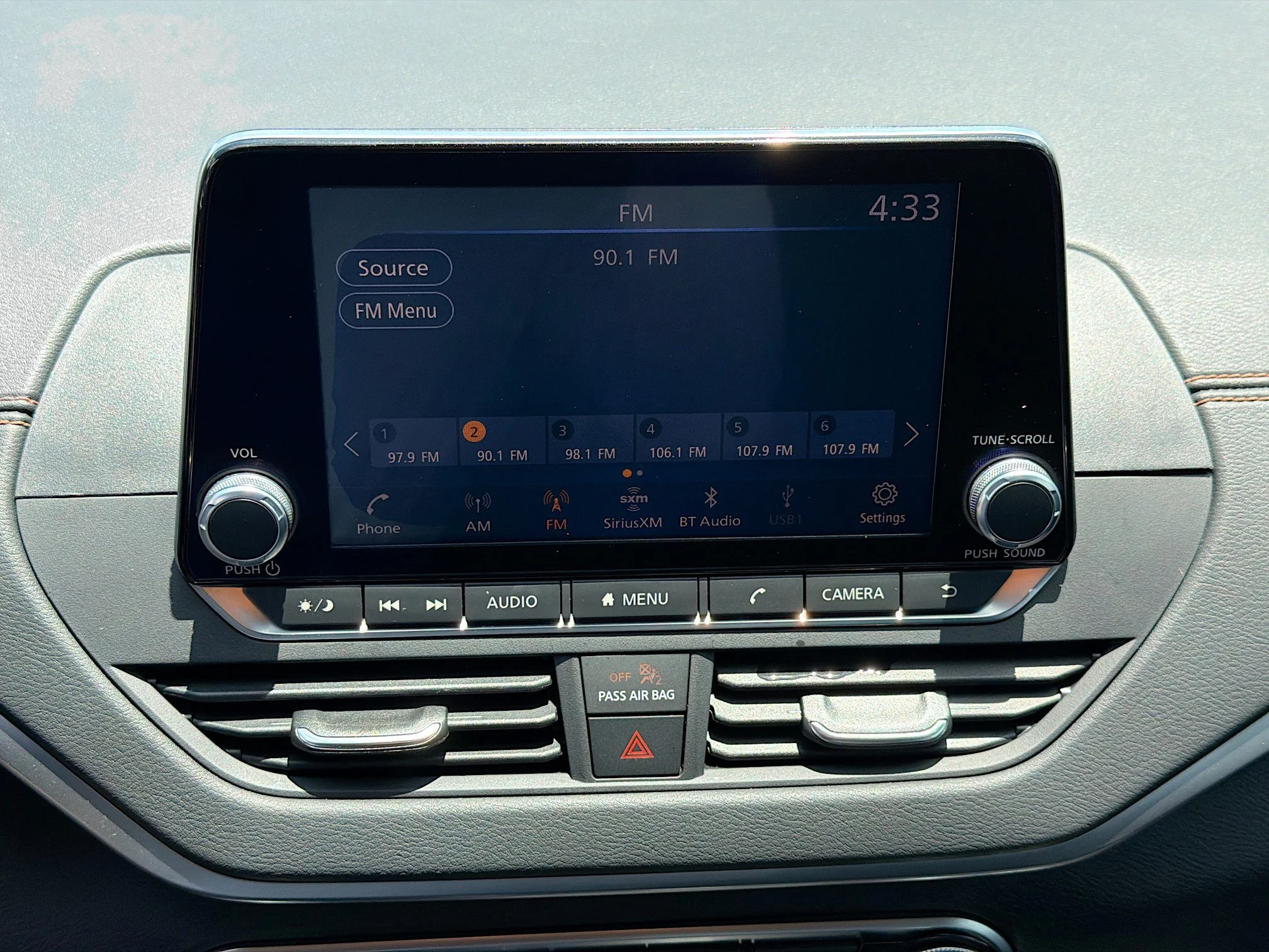 Used 2020 Super Black Nissan 2.5 SR image 29