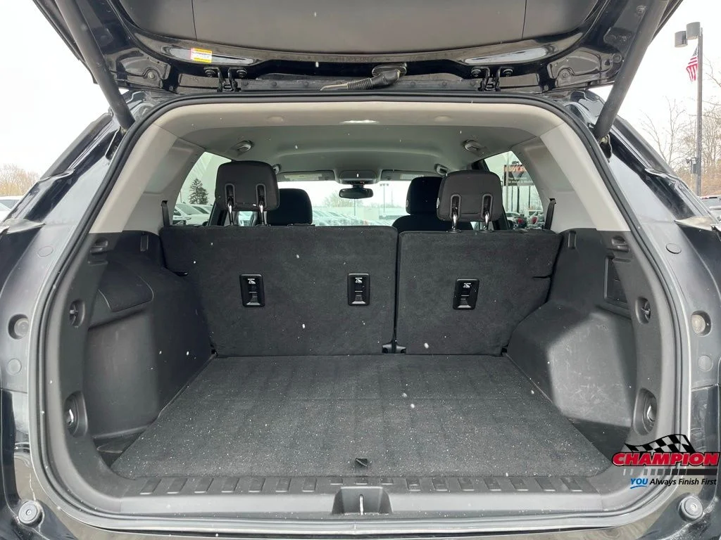 Used 2018 Black GMC SLE image 14
