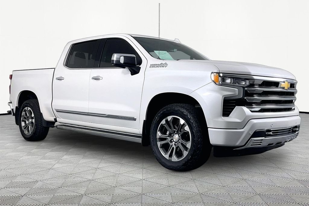 Used 2024 Beige Chevrolet High Country image 3