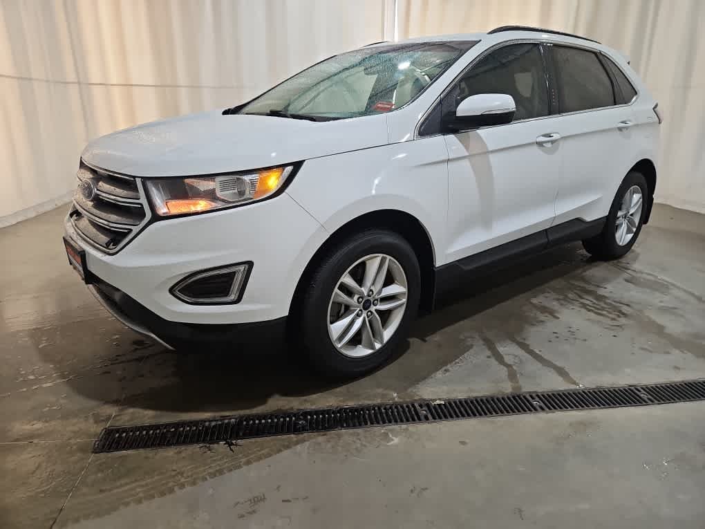 Used 2018 Oxford White Ford SEL image 2