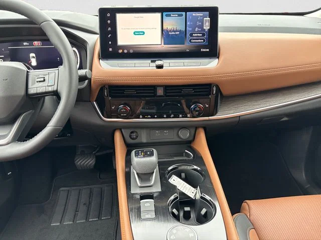 New 2026 White Nissan Platinum image 12