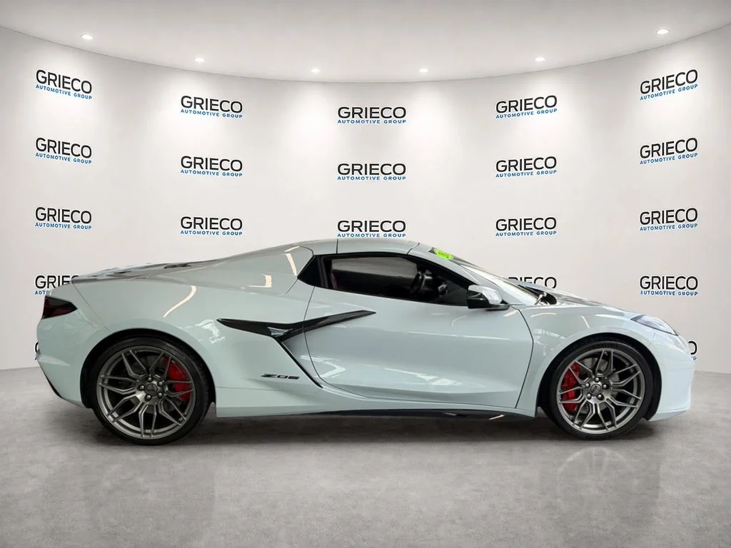 Used 2024 White Chevrolet Z06 image 8