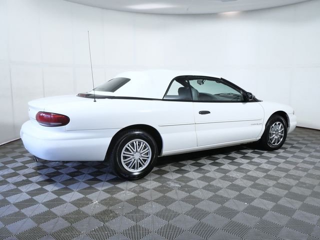 Used 1997  Chrysler JX image 8