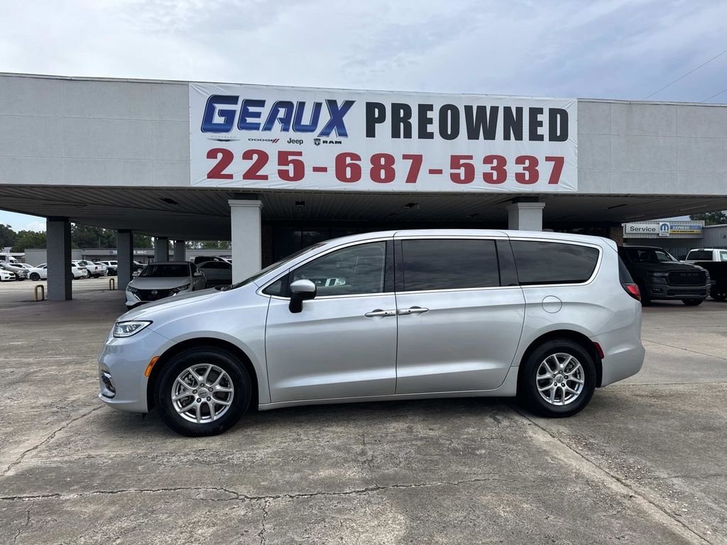 2023 Chrysler Pacifica Touring L