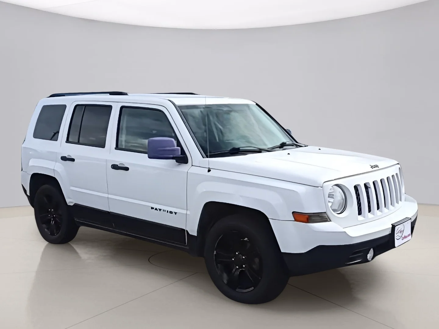 Used 2015 White Jeep SPORT image 7
