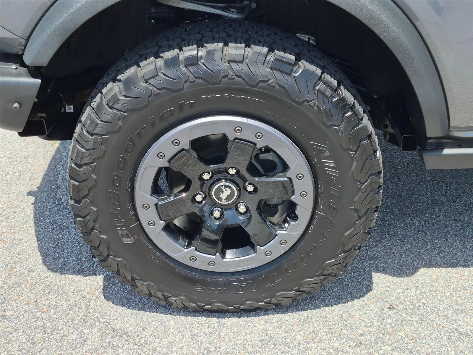 Used 2022 Carbonized Gray Metallic Ford Badlands image 10
