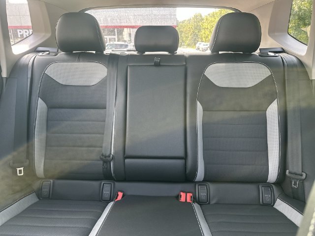Used 2023 Gray Volkswagen 1.5T SEL image 35