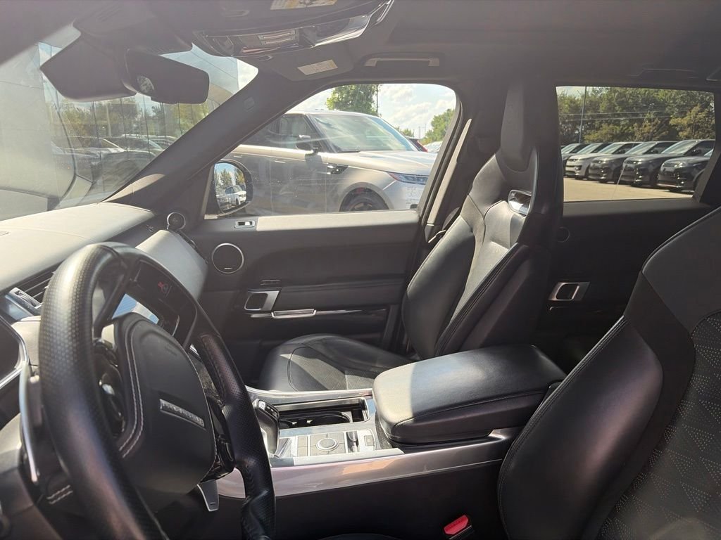 Used 2022 Santorini Black Metallic Land Rover SVR image 14