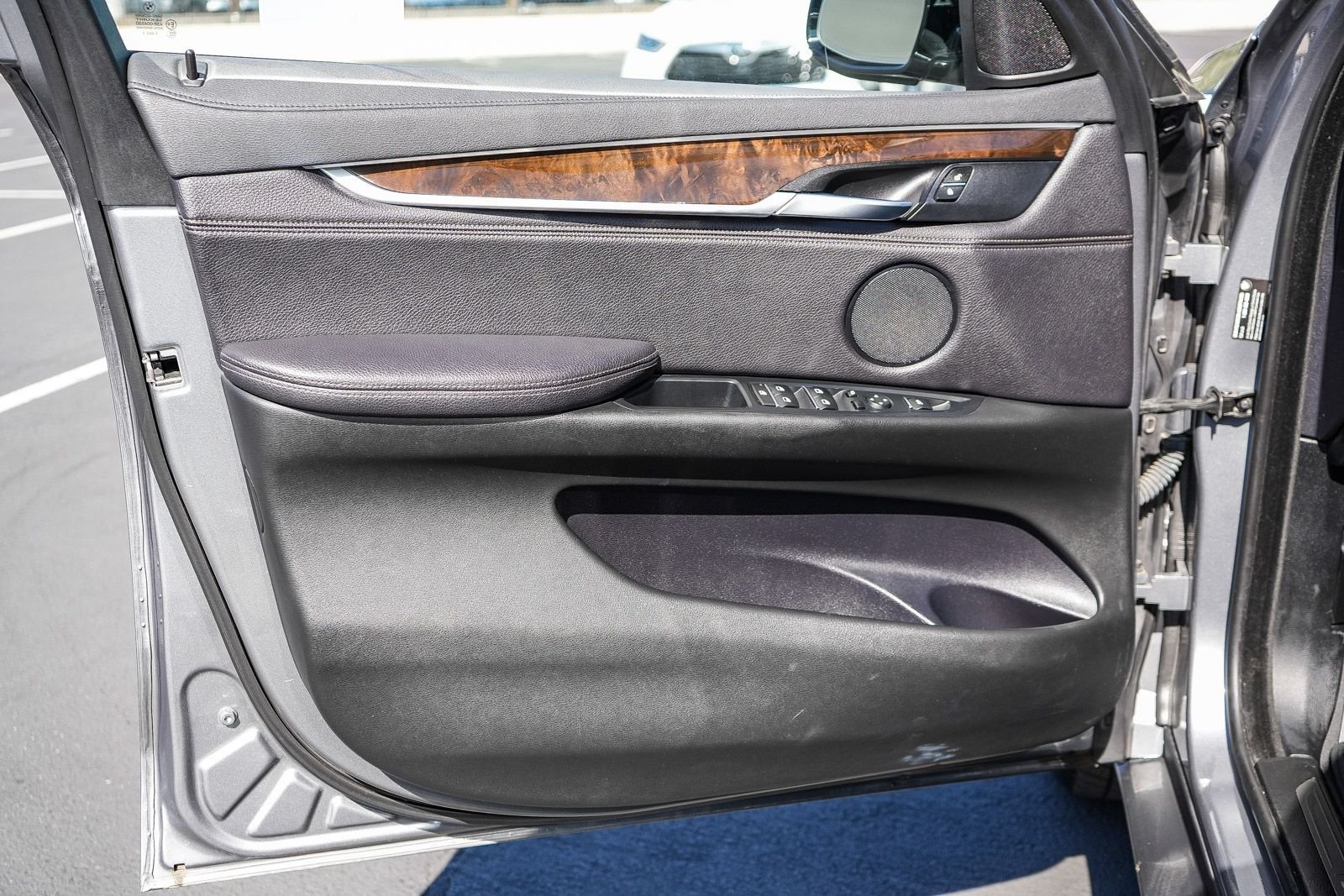 Used 2019 Space Gray Metallic BMW xDrive35i image 28