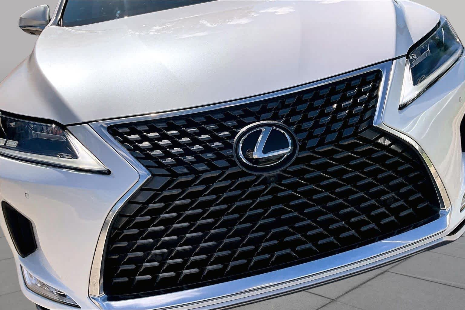 Used 2022 Eminent White Pearl Lexus  image 30