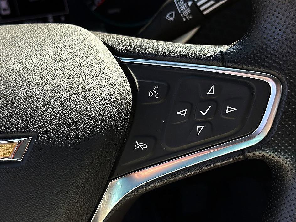 Used 2024 Summit White Chevrolet LT image 19