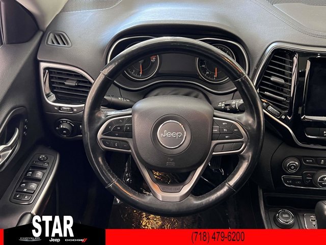 Used 2019 Granite Crystal Metallic Clearcoat Jeep Limited image 15