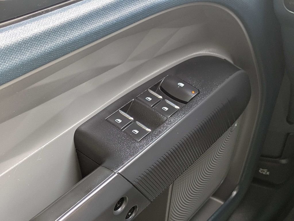 Used 2022 Green Ford XL image 23