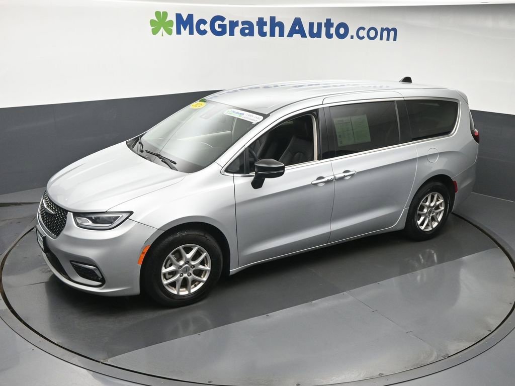Used 2024 Silver Chrysler Touring L image 25
